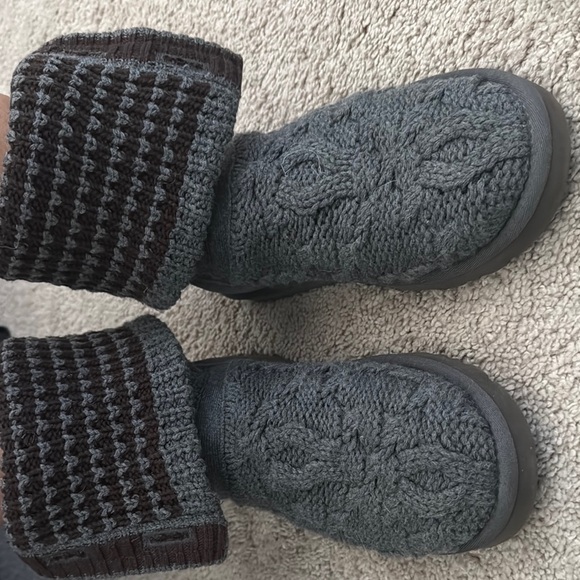 Cozy Gray Knit Slipper Boots - Picture 1 of 4